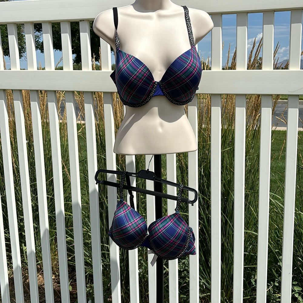 Victoria’s Secret 38D Lined Demi Bras You Get 2!